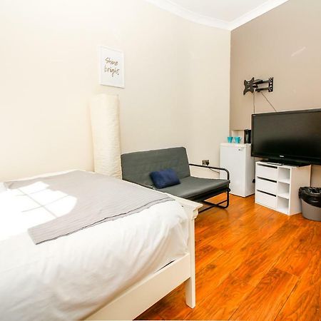 Private en-suite Room @ Liverpool street, Brick Ln Londen Buitenkant foto