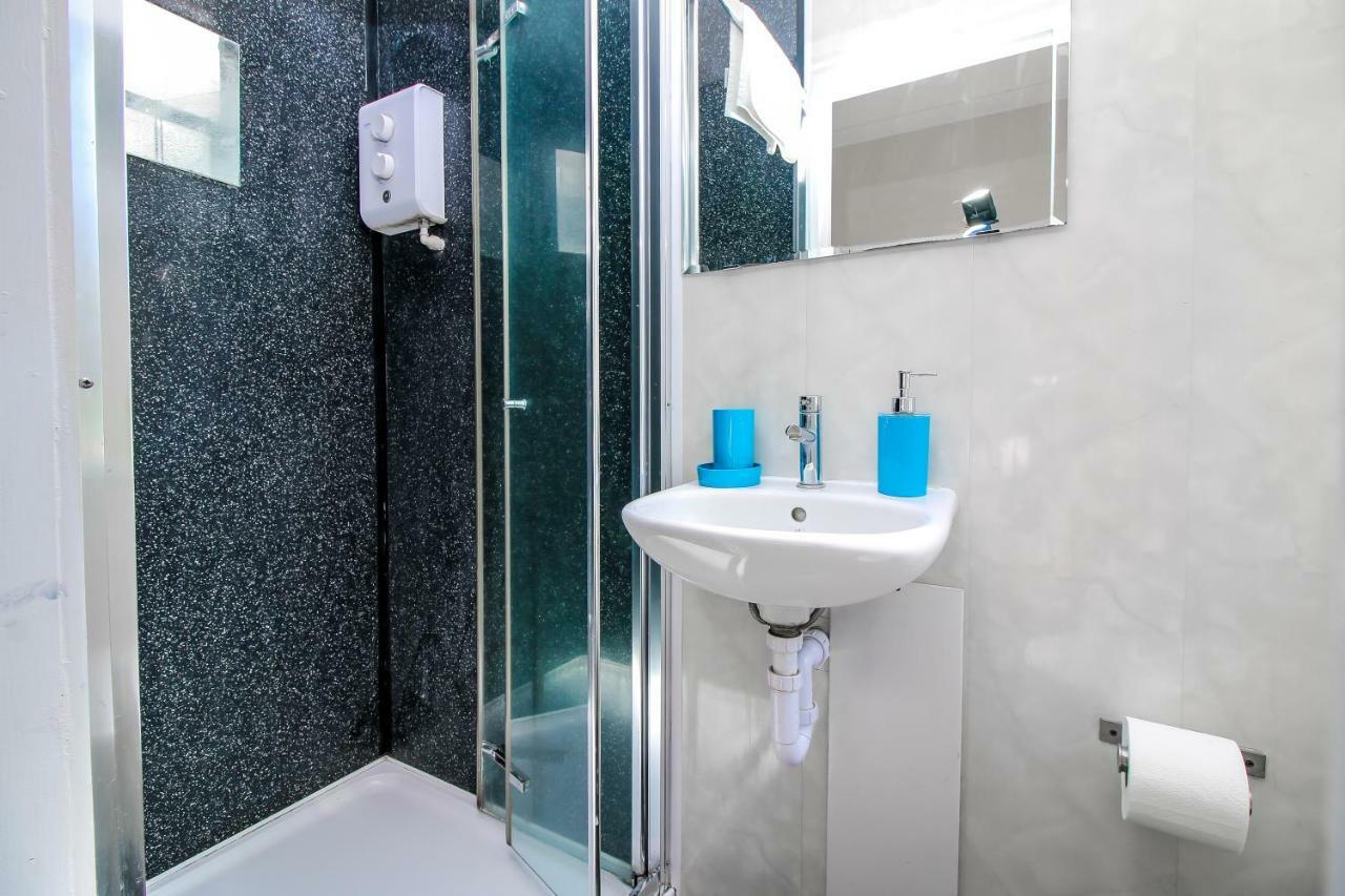 Private en-suite Room @ Liverpool street, Brick Ln Londen Buitenkant foto