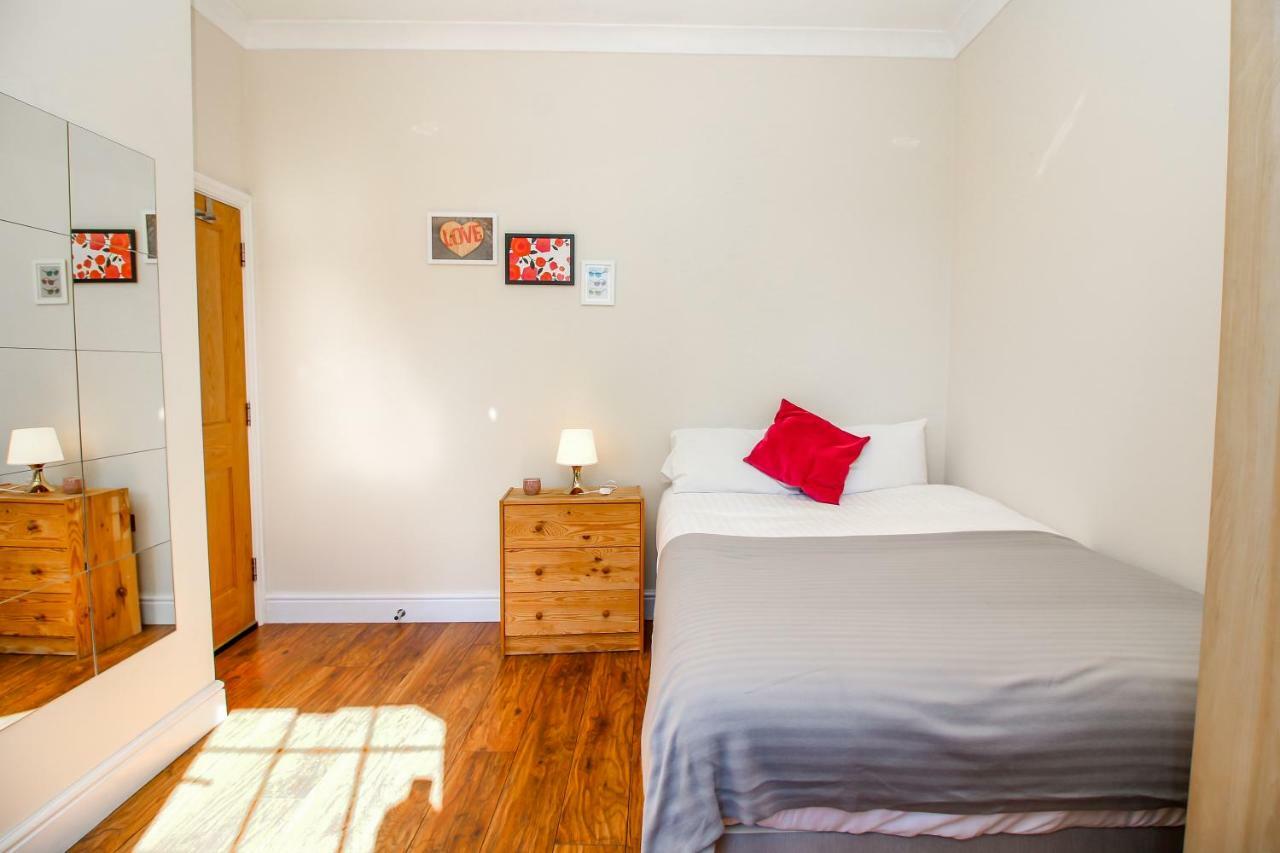 Private en-suite Room @ Liverpool street, Brick Ln Londen Buitenkant foto