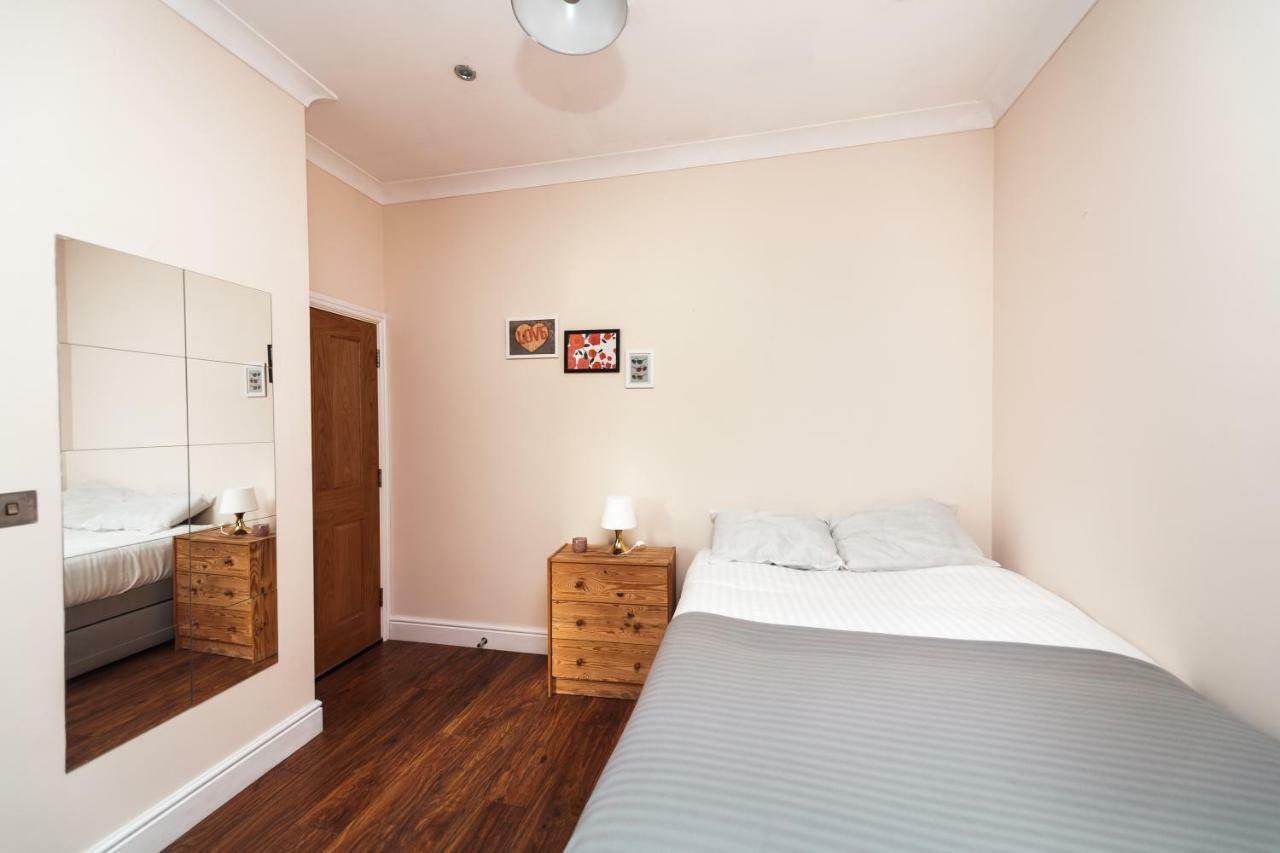 Private en-suite Room @ Liverpool street, Brick Ln Londen Buitenkant foto
